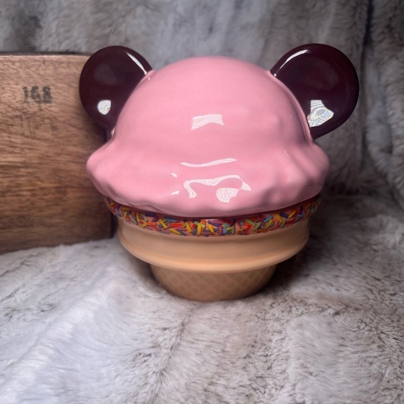 2021 Disney Parks Disney's Beach Club Resort Mickey Ice Cream Sundae Dish - Picture 3 of 11